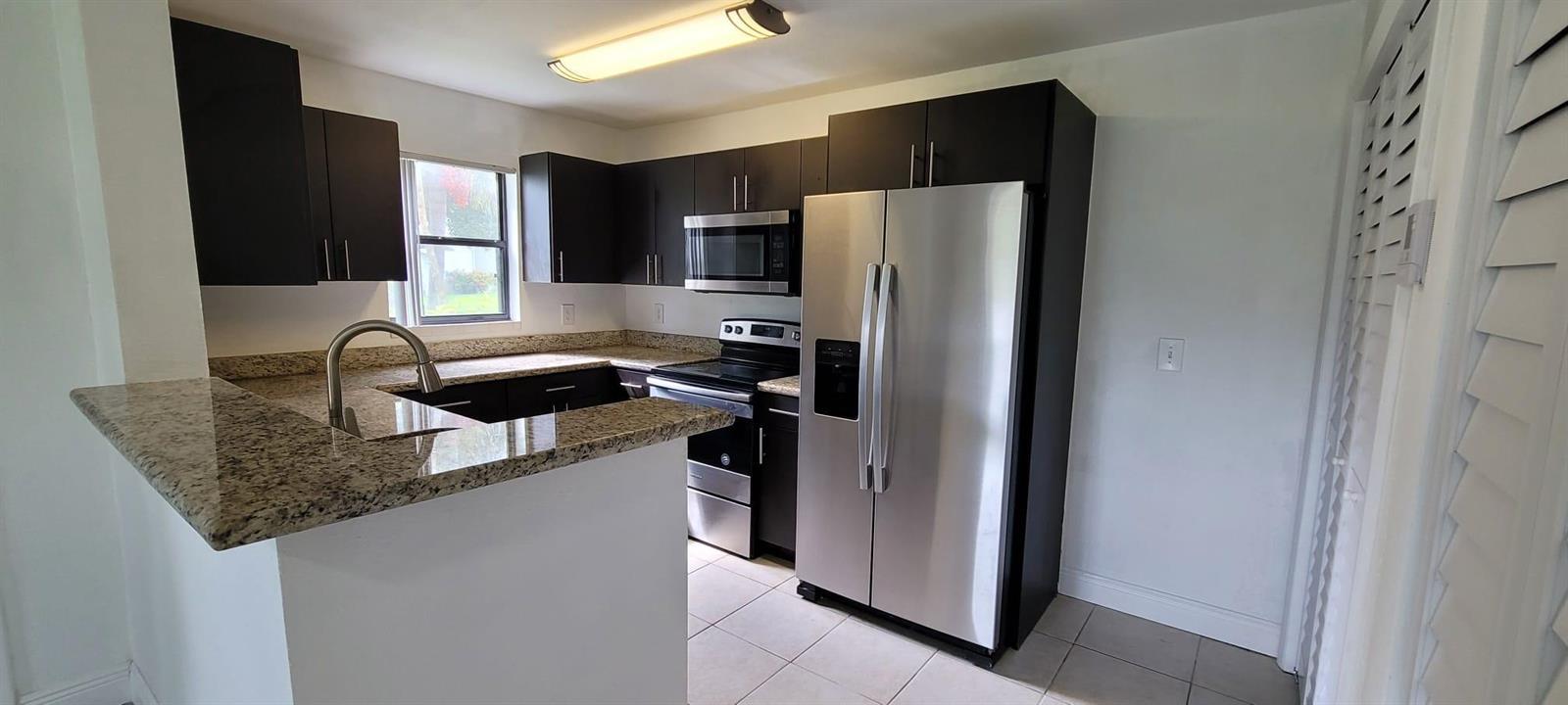 3959 NW 87th Avenue, Sunrise FL 33351