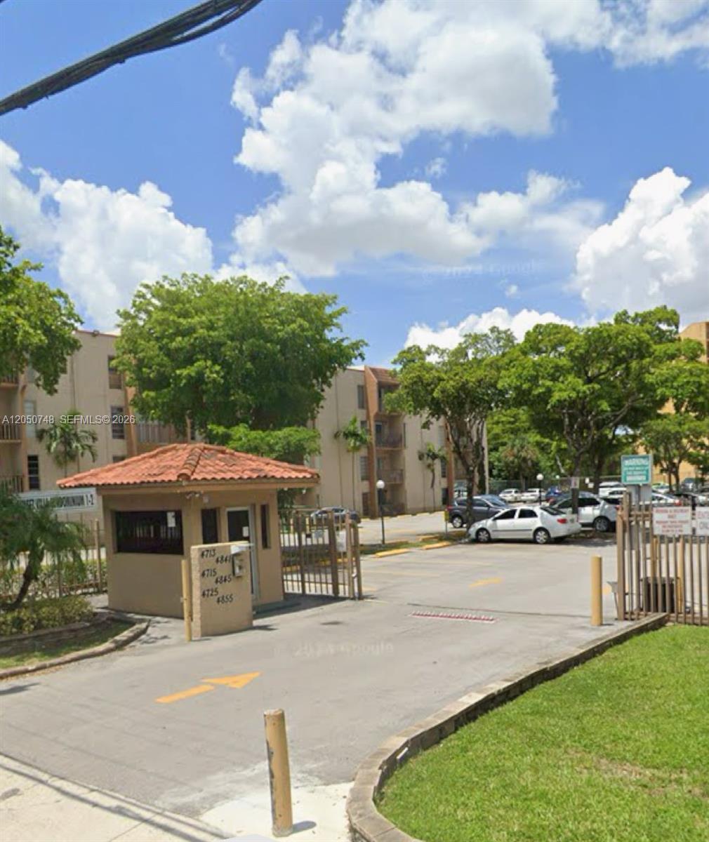 4715 NW 7th St # 2, Miami FL 33126