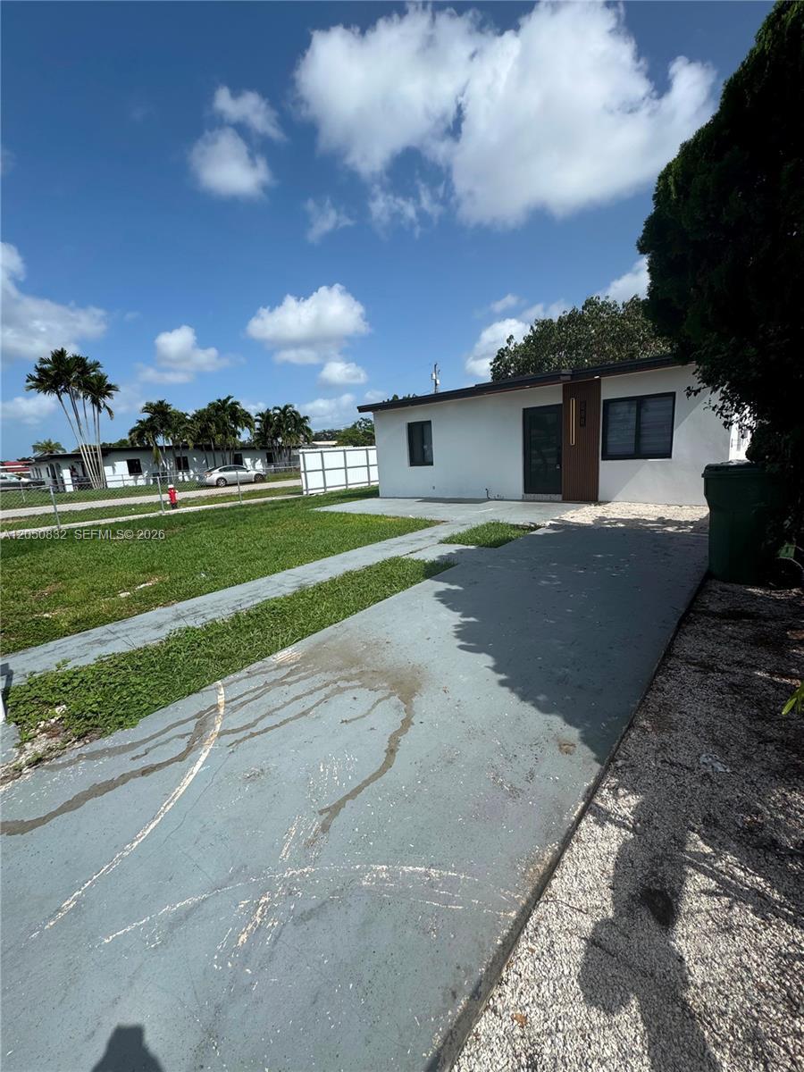690 E 46th St, Hialeah FL 33013