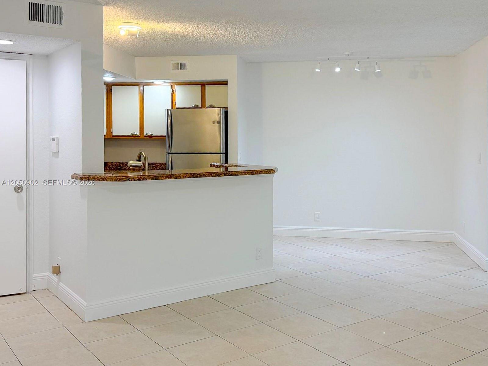 643 Vista Isles Dr # 1812, Sunrise FL 33325