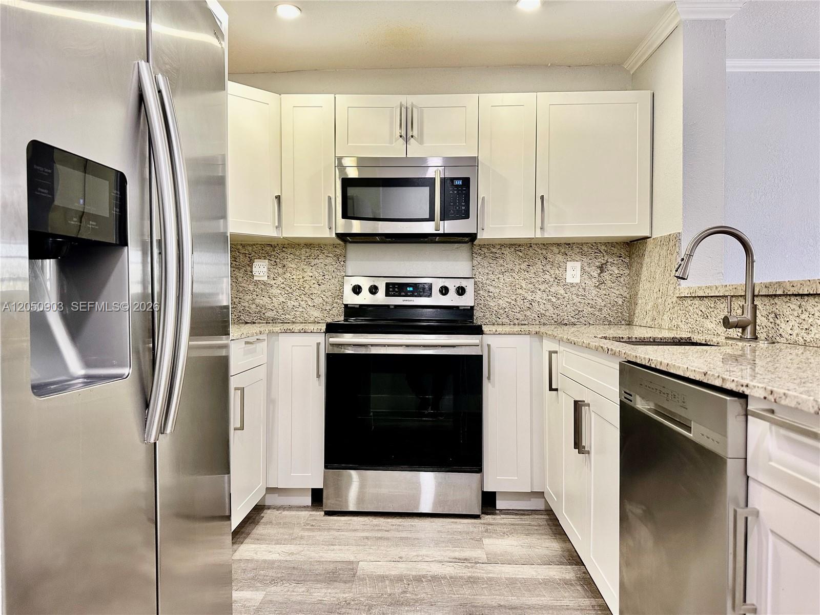 15430 SW 82 LN # 633, Miami FL 33193