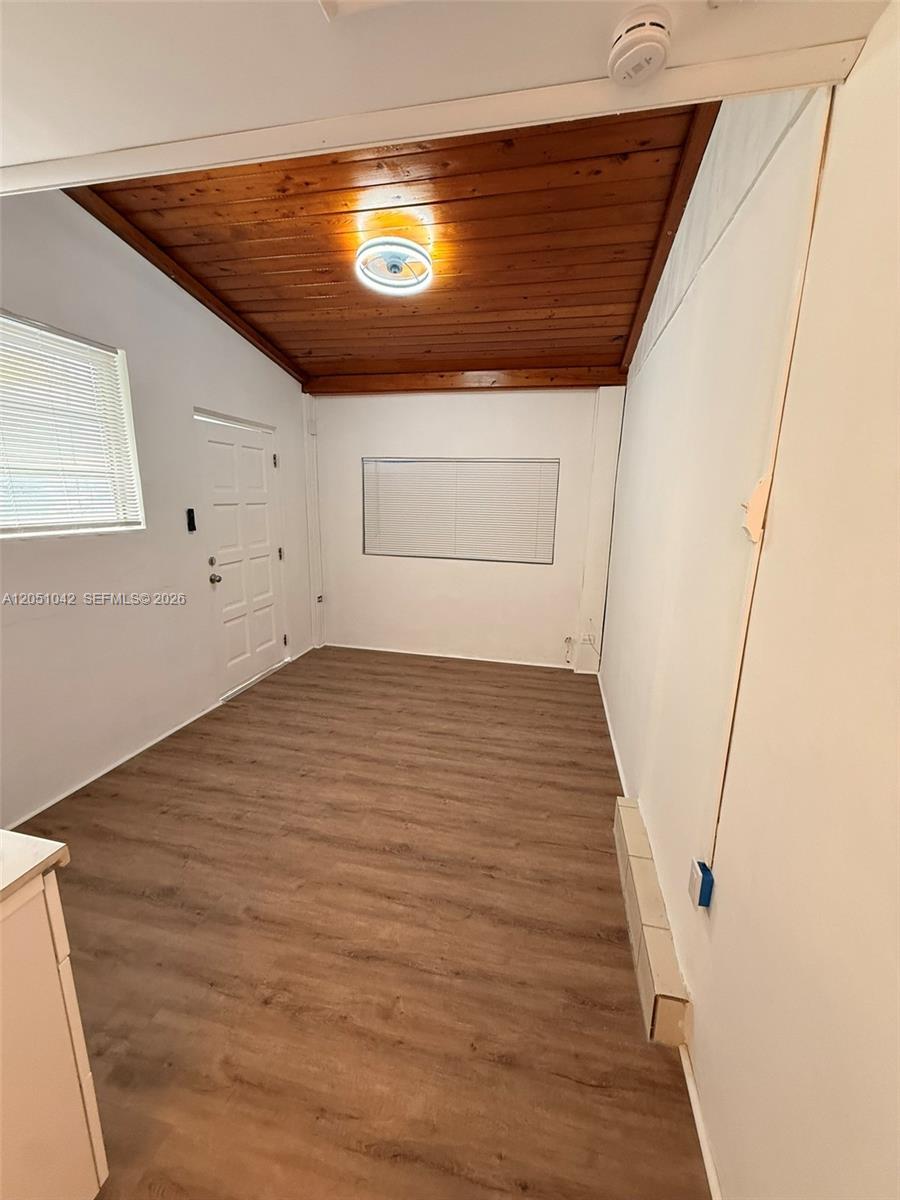 2750 SW 26th St # 1, Miami FL 33133