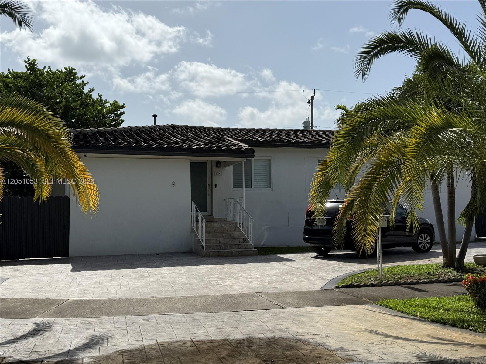 2001 SW 82nd Pl, Miami FL 33155