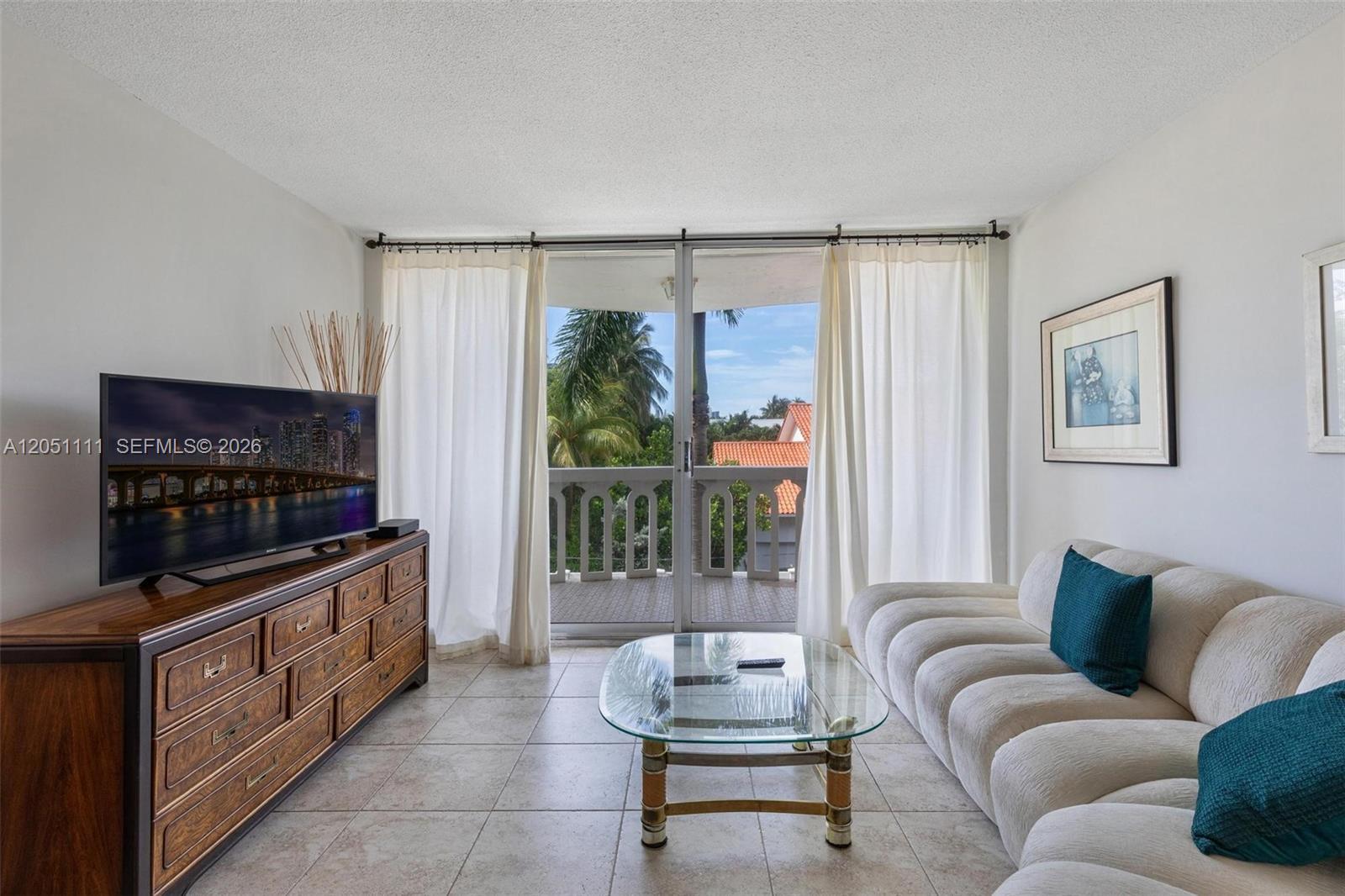 3199 S Ocean Dr # 305, Hallandale Beach FL 33009