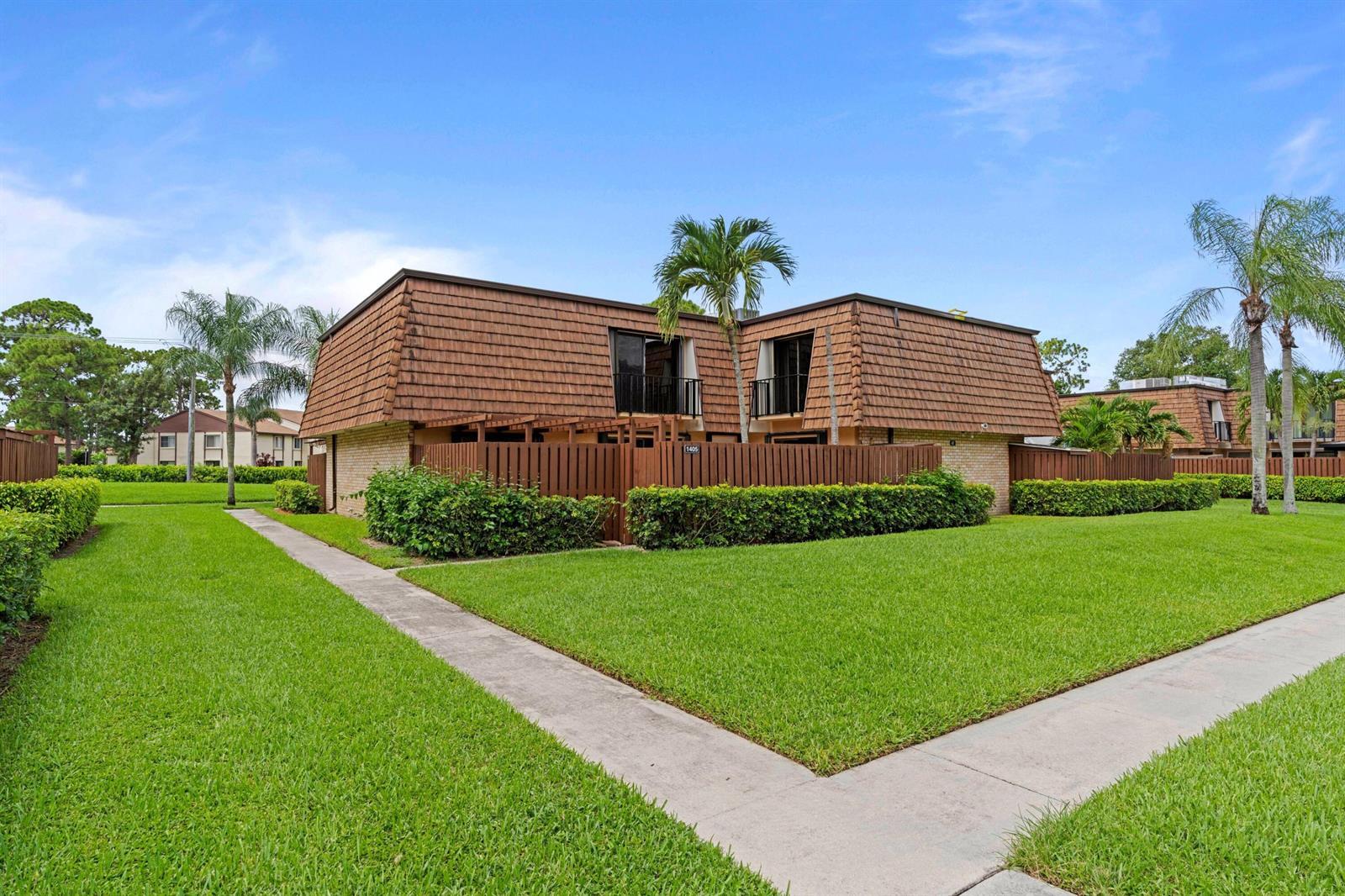 1405 14th Lane, FL 33463