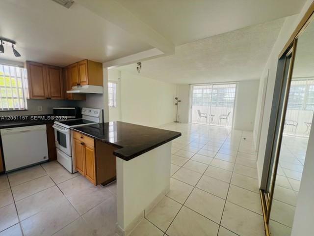16410 Miami Dr # 209, North Miami Beach FL 33162