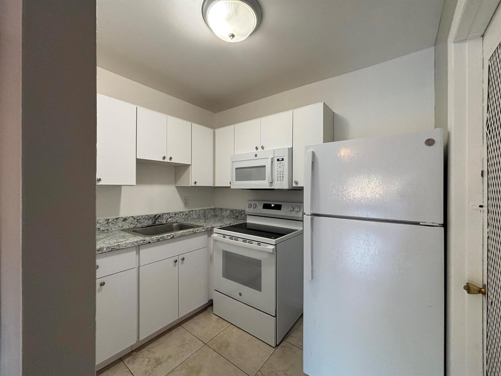 491 NW 42nd Avenue Unit 4, Plantation FL 33317