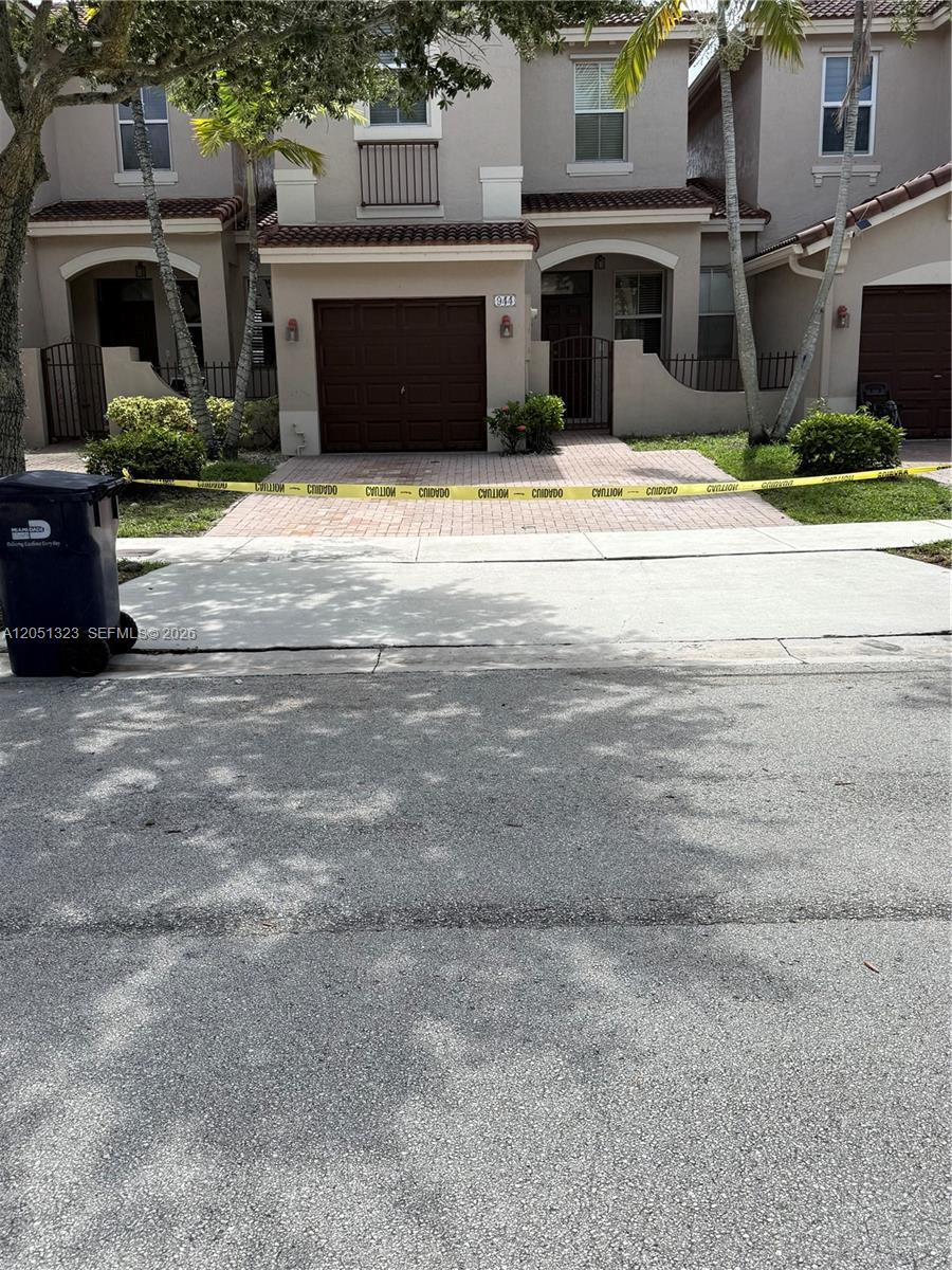 944 SW 154th Path # 944, Miami FL 33194
