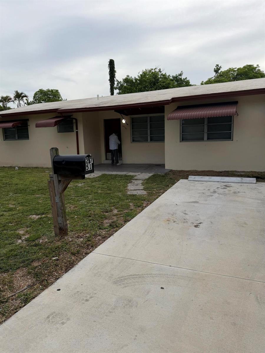 2751 NE 3rd Avenue, Pompano Beach FL 33064