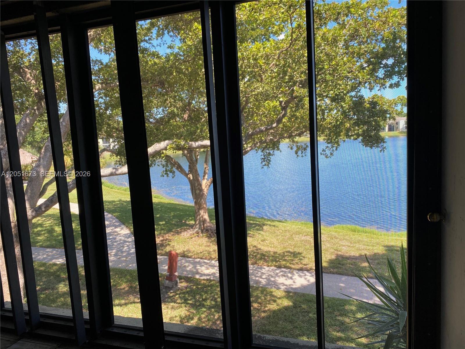 201 Lake Pointe Dr # 205, Oakland Park FL 33309