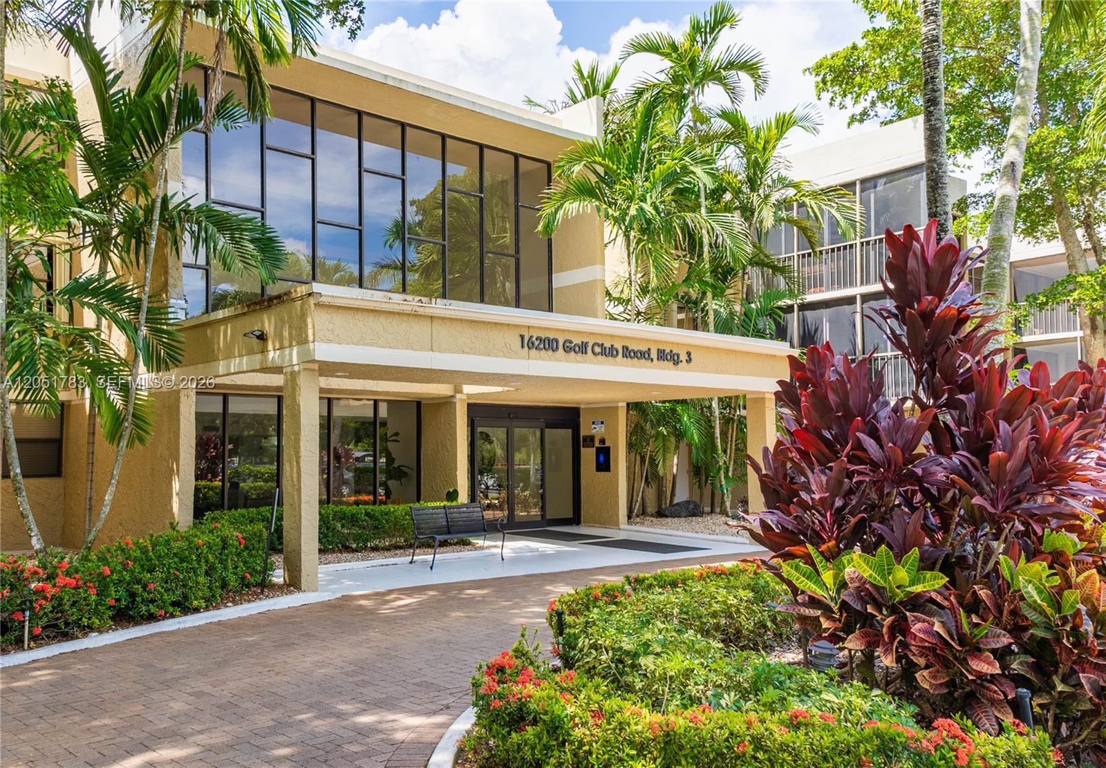 16200 Golf Club Rd # 109, Weston FL 33326