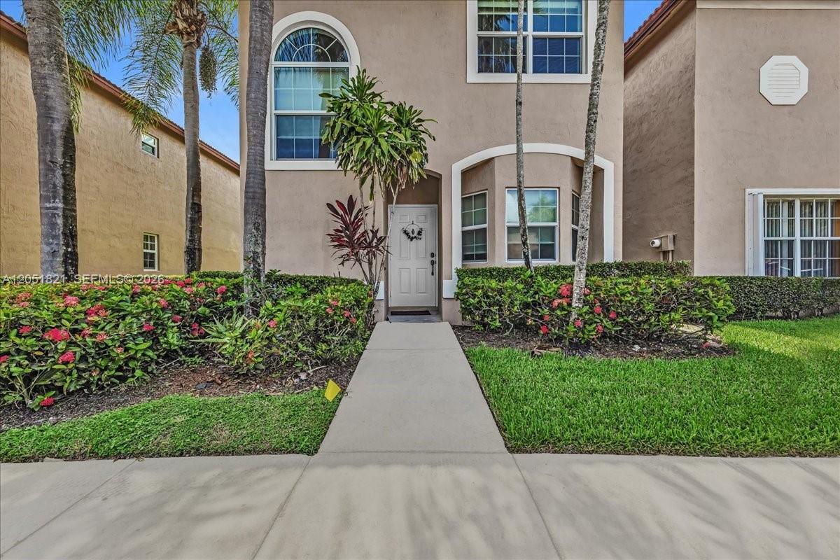 16138 Emerald Cove Rd, Weston FL 33331