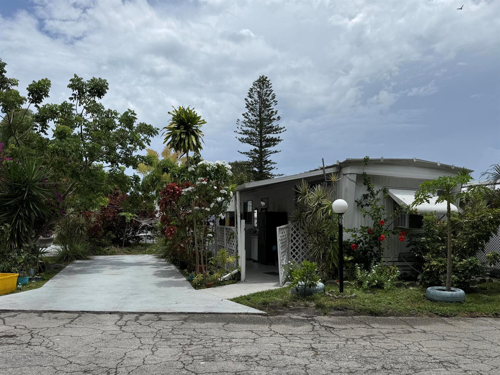 21 Palm Drive # 21, FL 33461