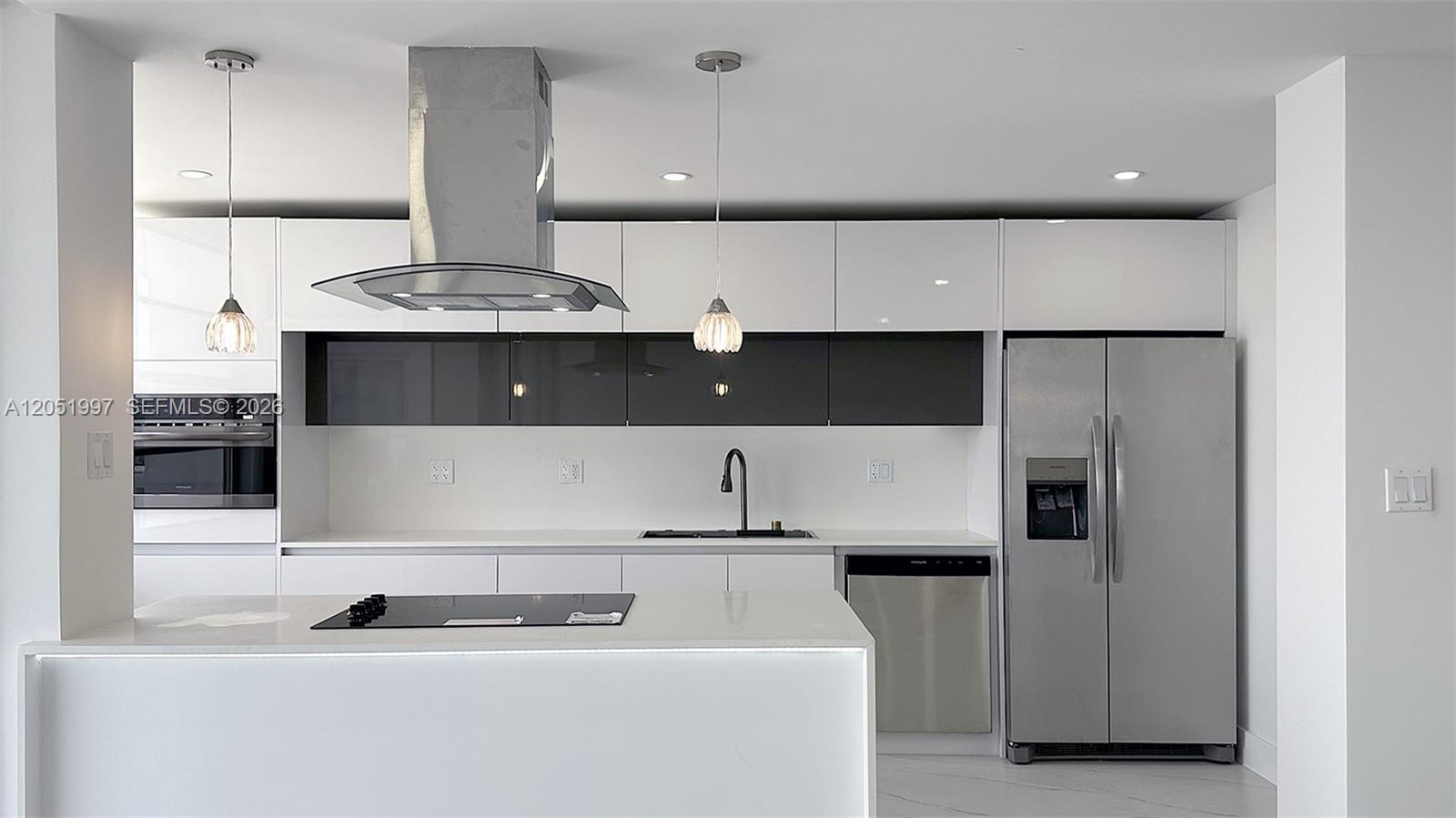 18061 Biscayne Blvd # 1204, Aventura FL 33160