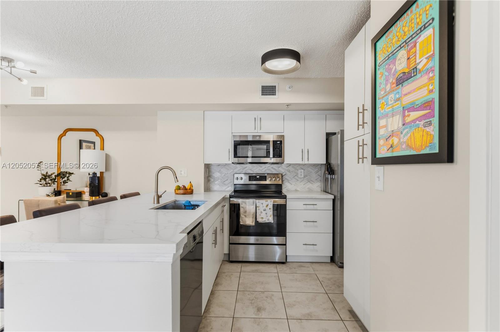 2640 S University Dr # 111, Davie FL 33328