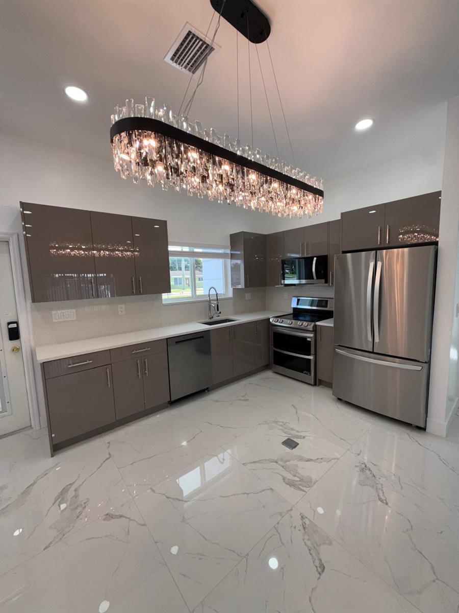 6319 Southgate Boulevard, Margate FL 33068