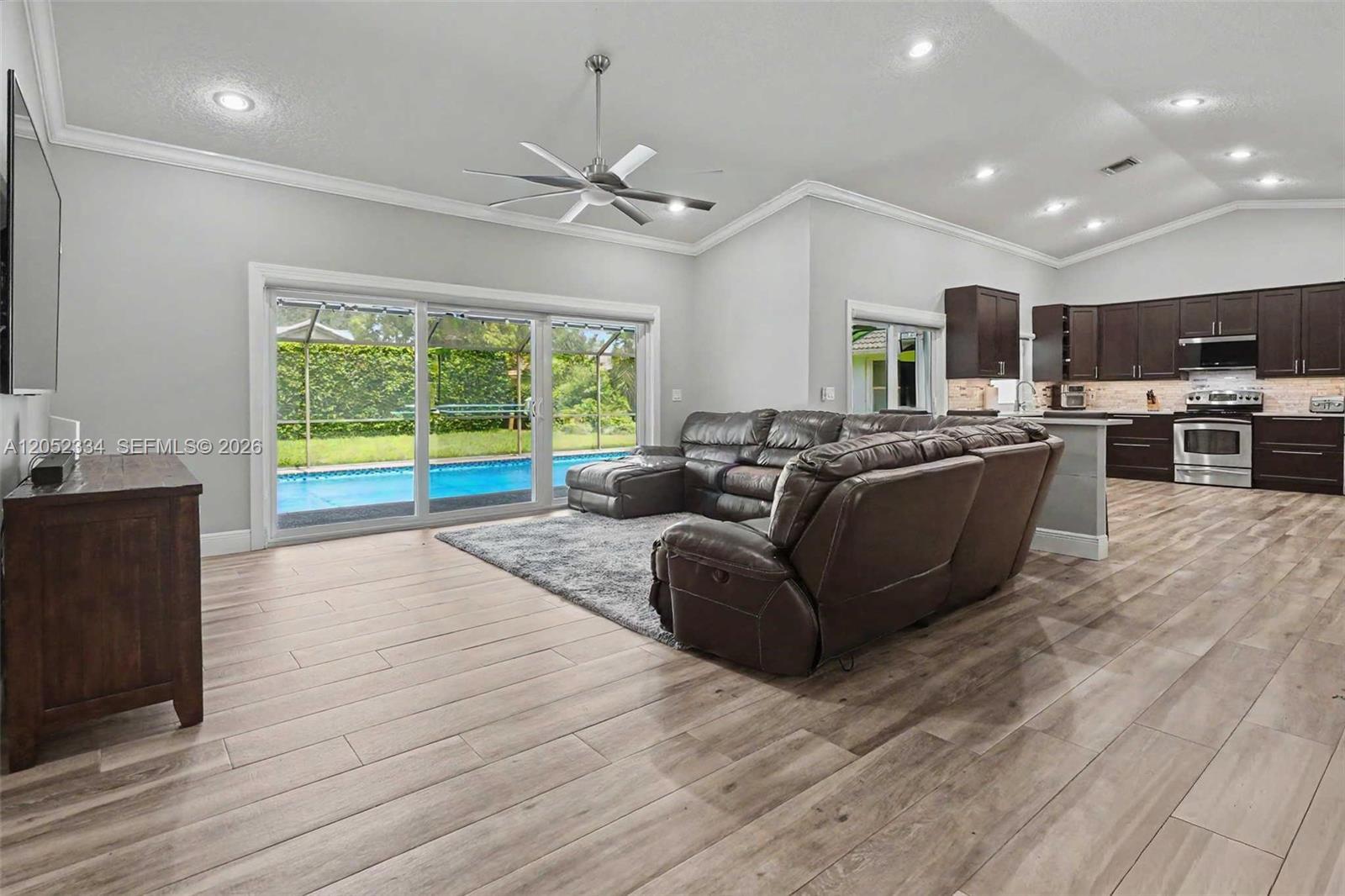 5085 NW 96th Way, Coral Springs FL 33076