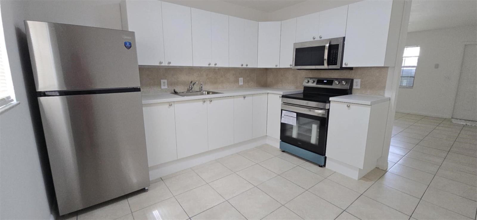 255 SW 12th Street # 2, Dania Beach FL 33004