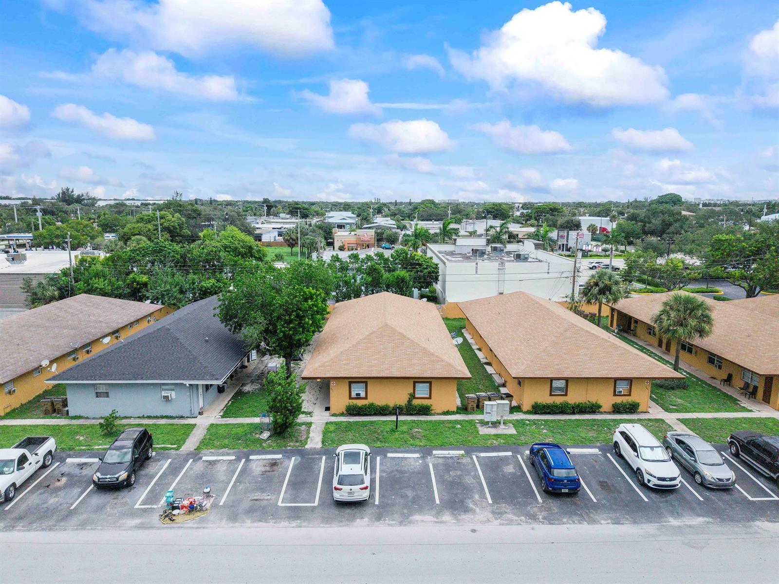 279 SW 1st Street # 2, Deerfield Beach FL 33441