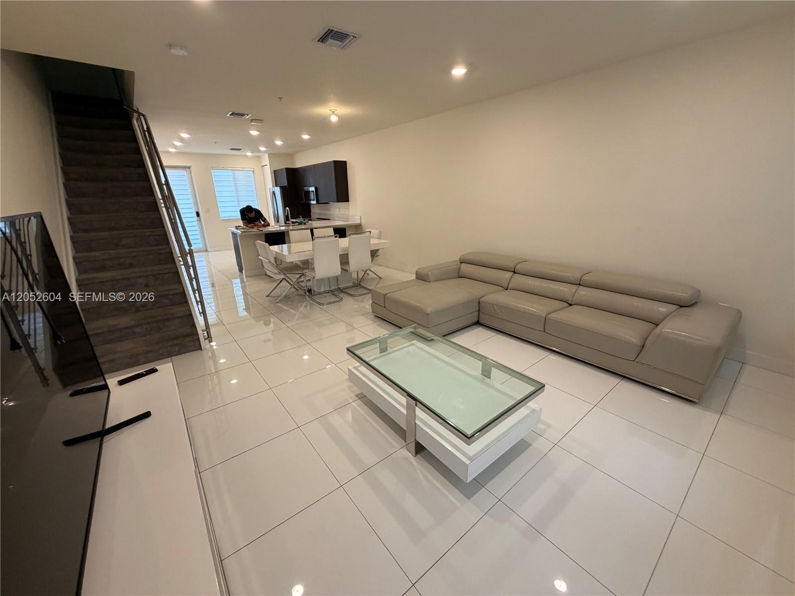 6401 NW 103rd Pl # 103, Doral FL 33178