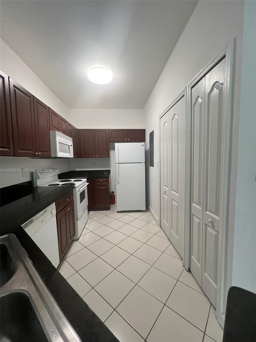 7200 NW 177th St # 7, Hialeah FL 33015