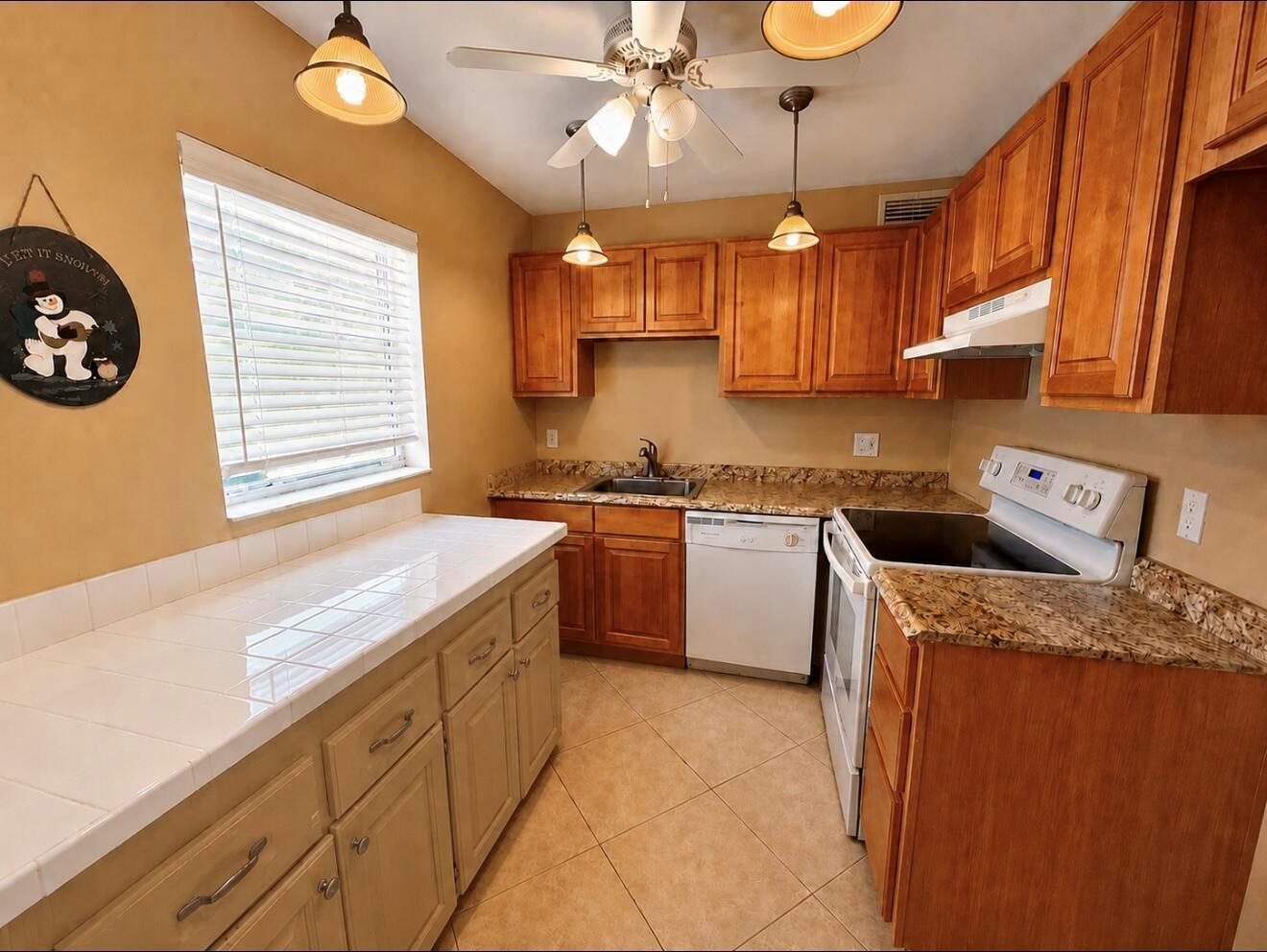 120 Brittany Terrace # C, Delray Beach FL 33446