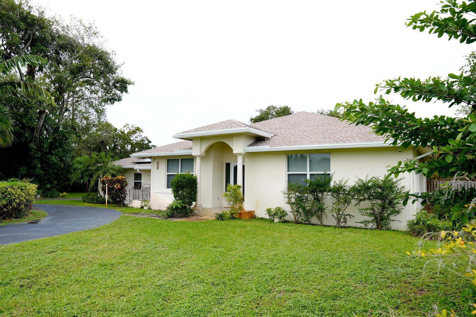 821 SW 13TH Court, Pompano Beach FL 33060