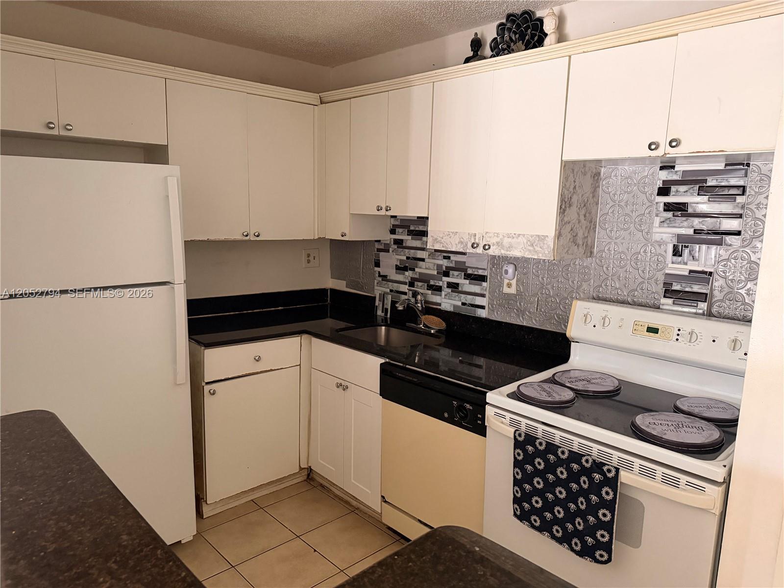 7100 NW 179th St # 104, Hialeah FL 33015