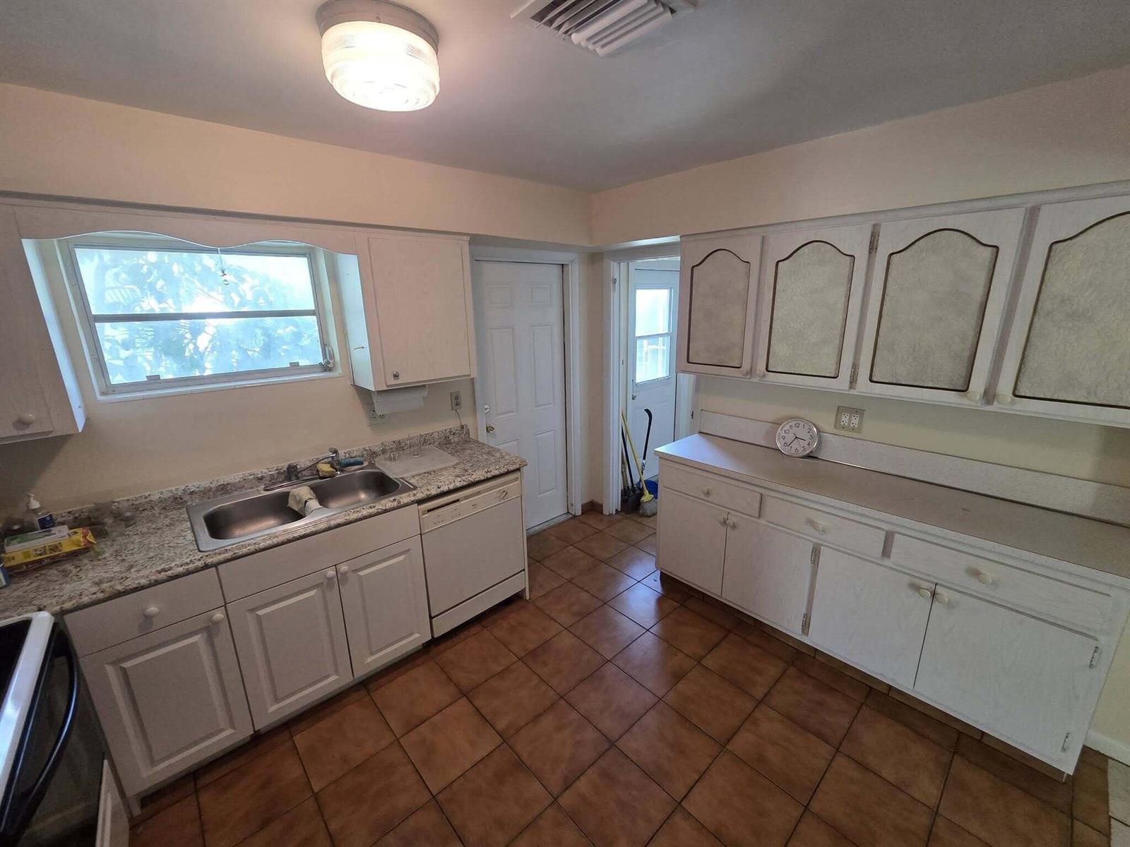 205 SE 7TH Street, Dania Beach FL 33004