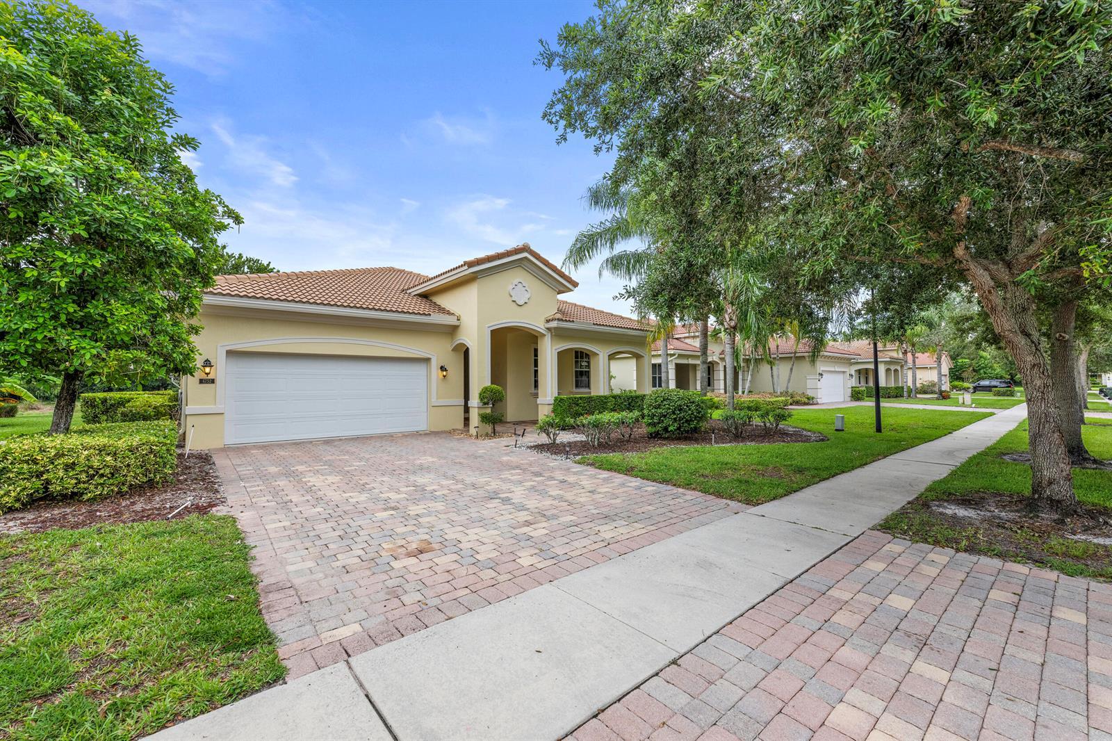 6752 OSAGE Circle, FL 33413