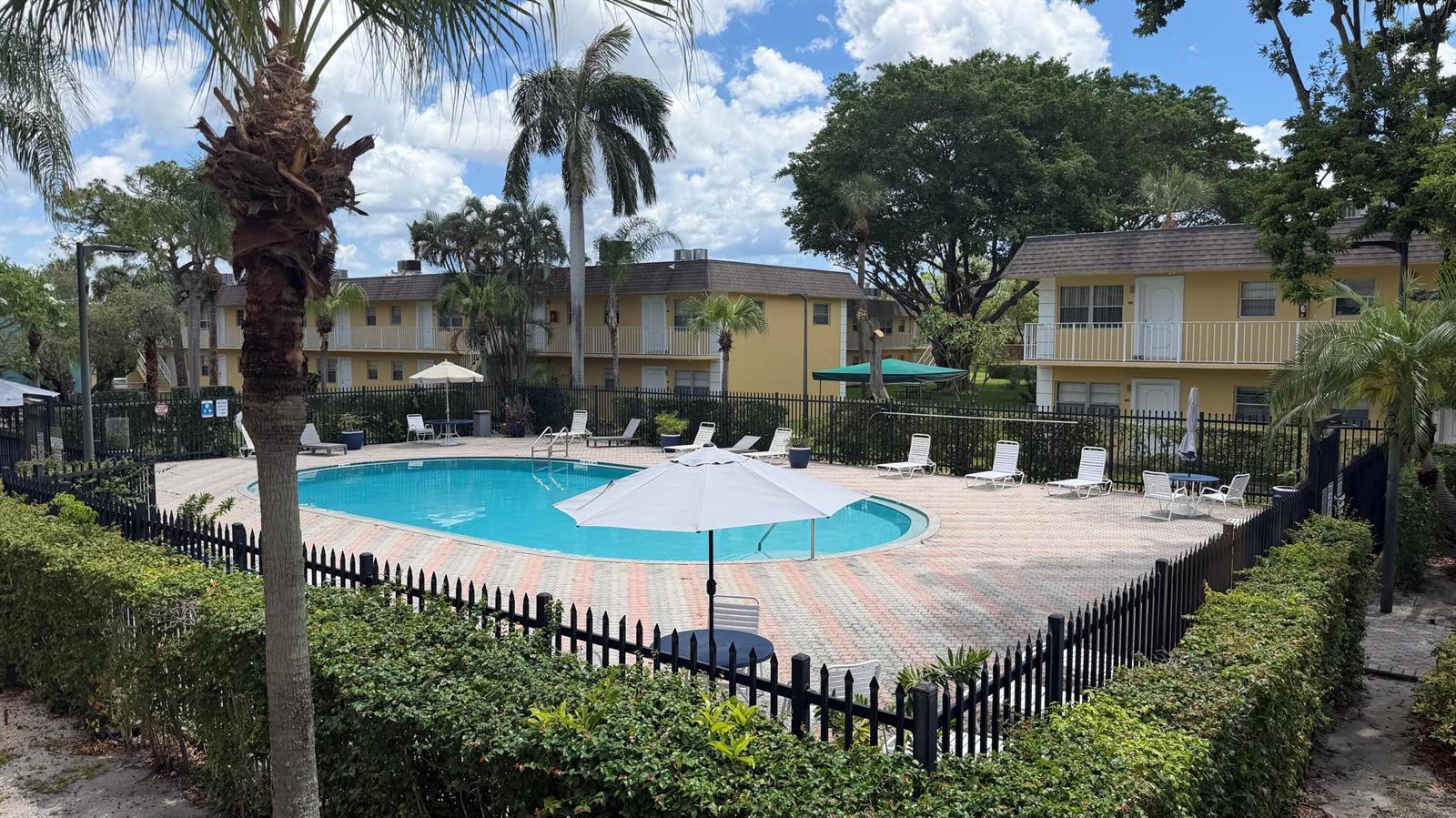 5192 NE 6th Avenue # 824, Oakland Park FL 33334
