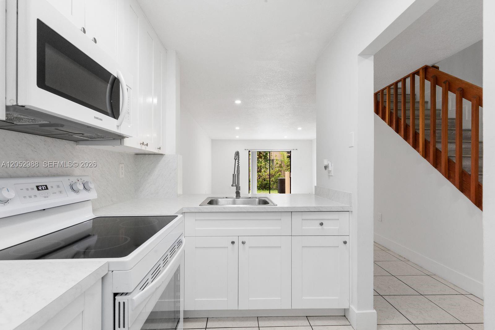 6854 NW 173rd Dr # 209, Hialeah FL 33015