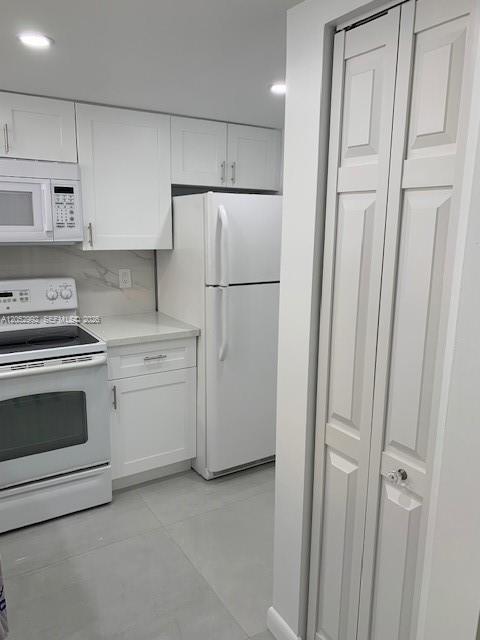 1035 west 77 th st # 304, Hialeah FL 33014