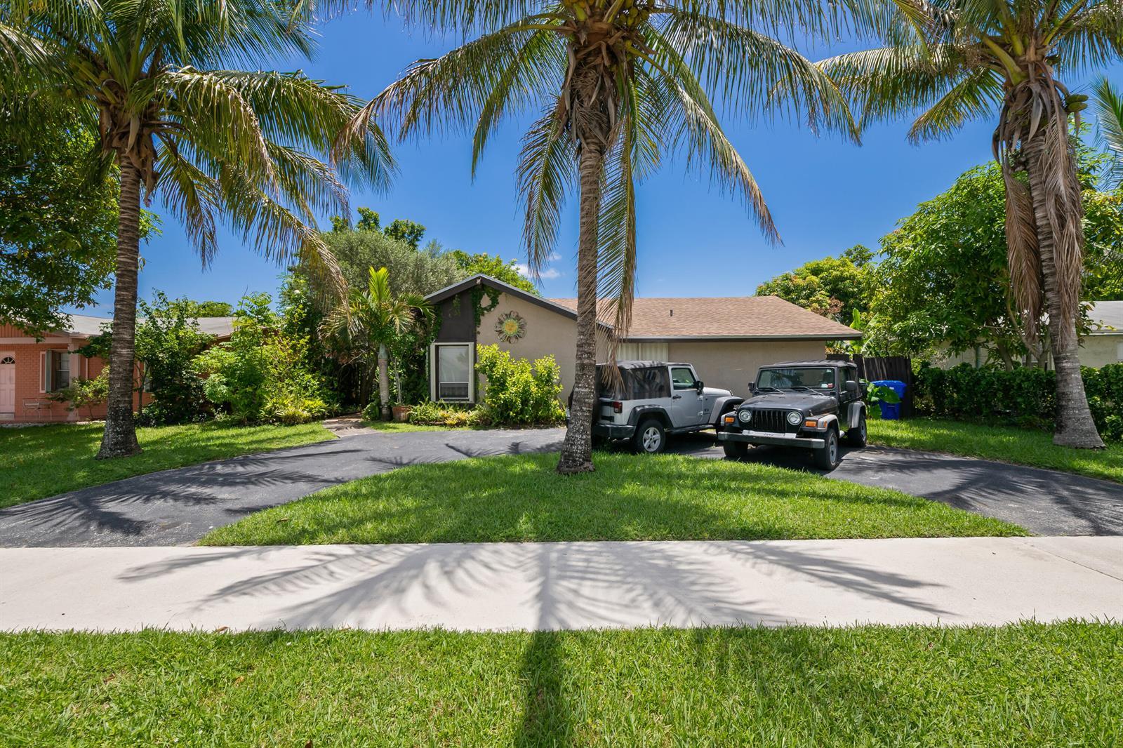 8210 SW 4TH Place, North Lauderdale FL 33068