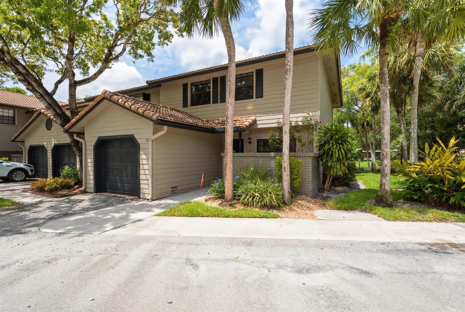 9014 Vineyard Lake Drive, Plantation FL 33324