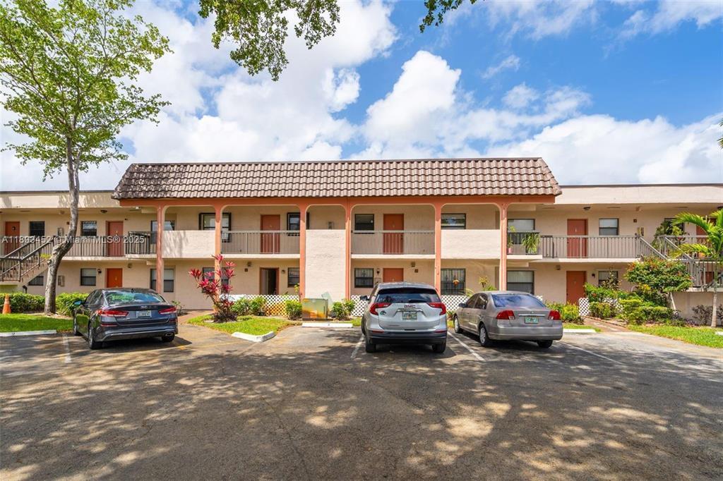 870 NE 207TH Terrace # 9, Miami FL 33179