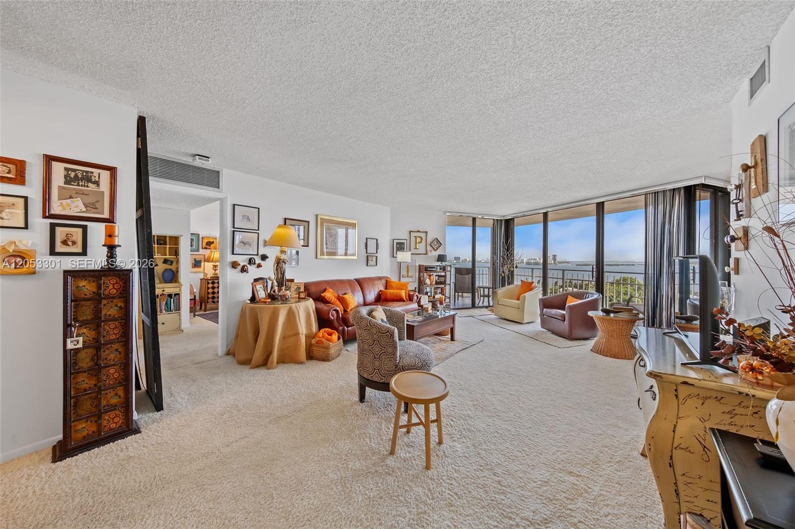 4000 Towerside Ter # 1210, Miami FL 33138