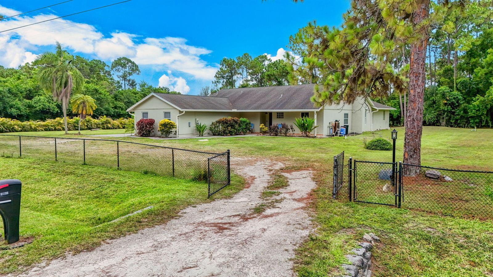 15732 82ND Lane N, FL 33470
