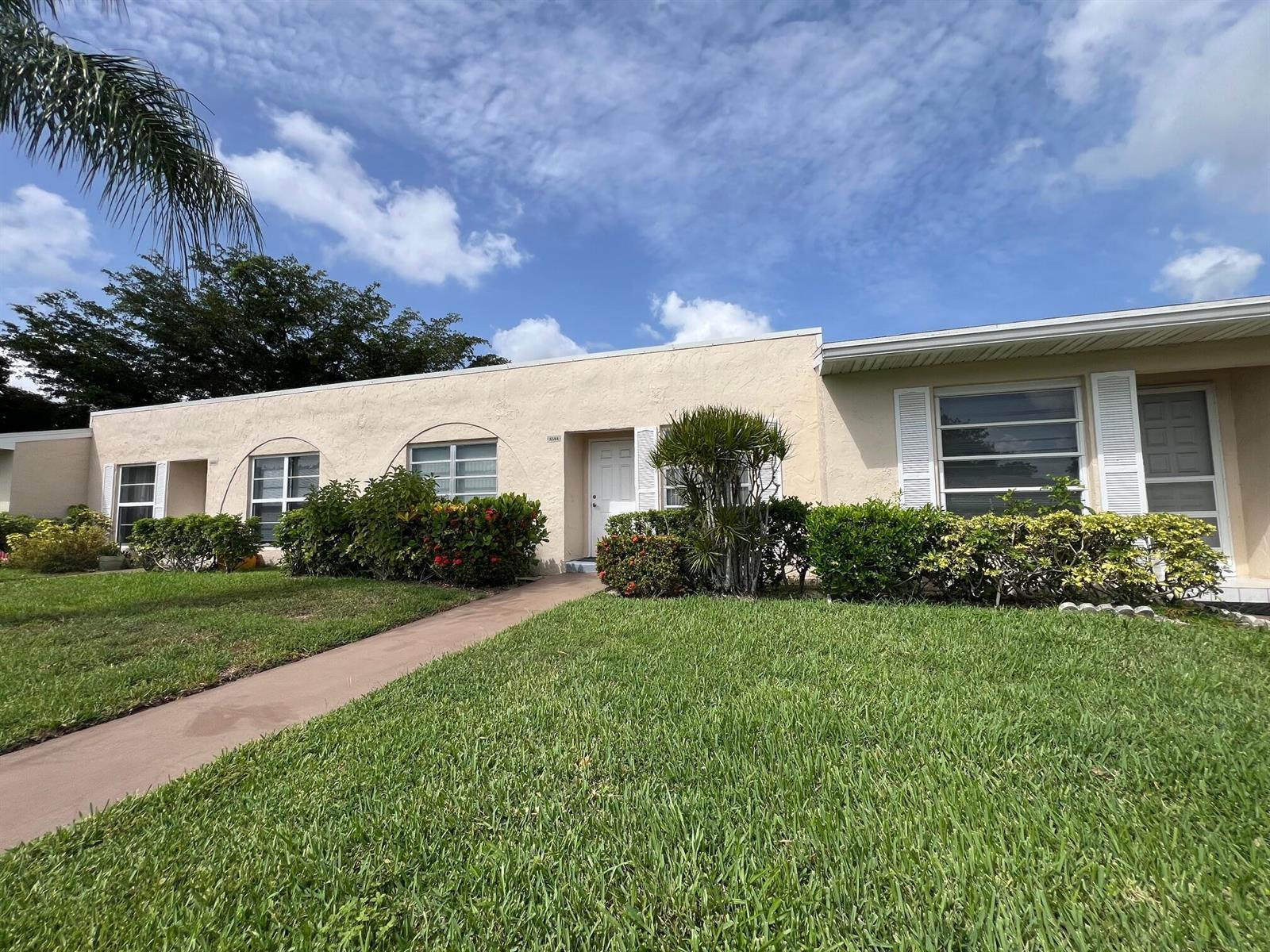 8584 BELLA VISTA Drive, Boca Raton FL 33433