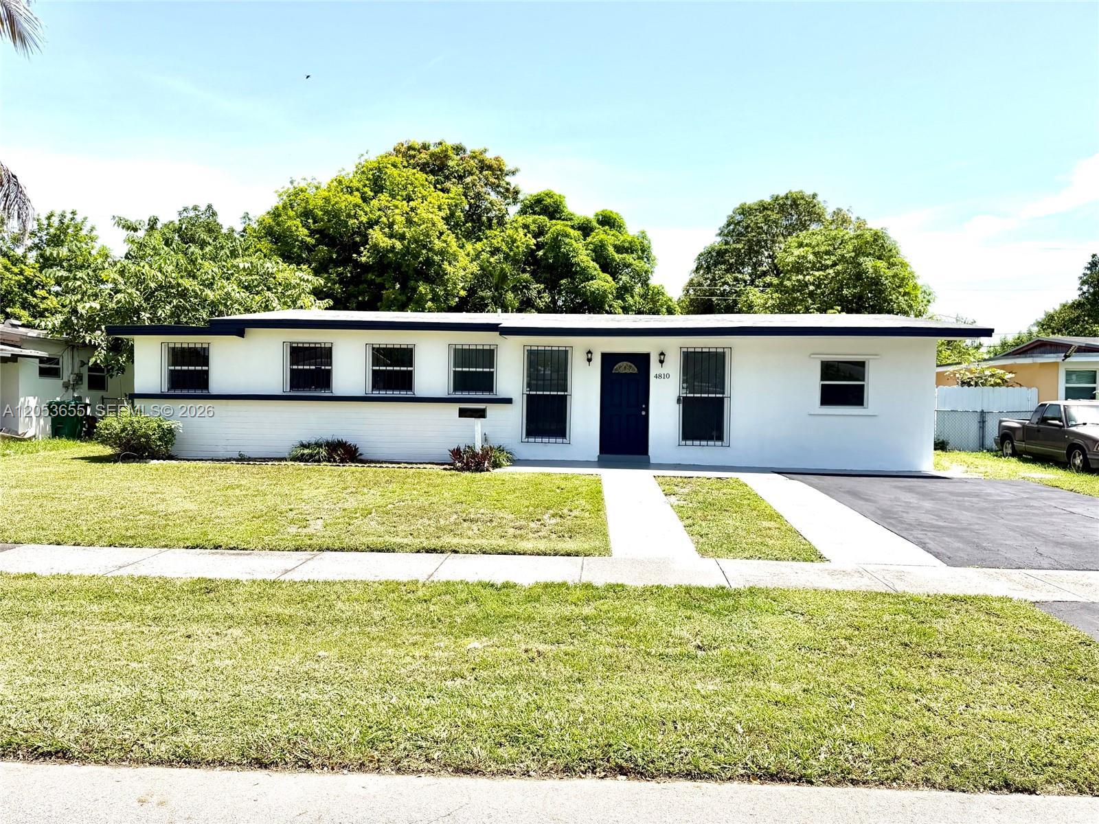 4810 NW 11th Pl, Lauderhill FL 33313