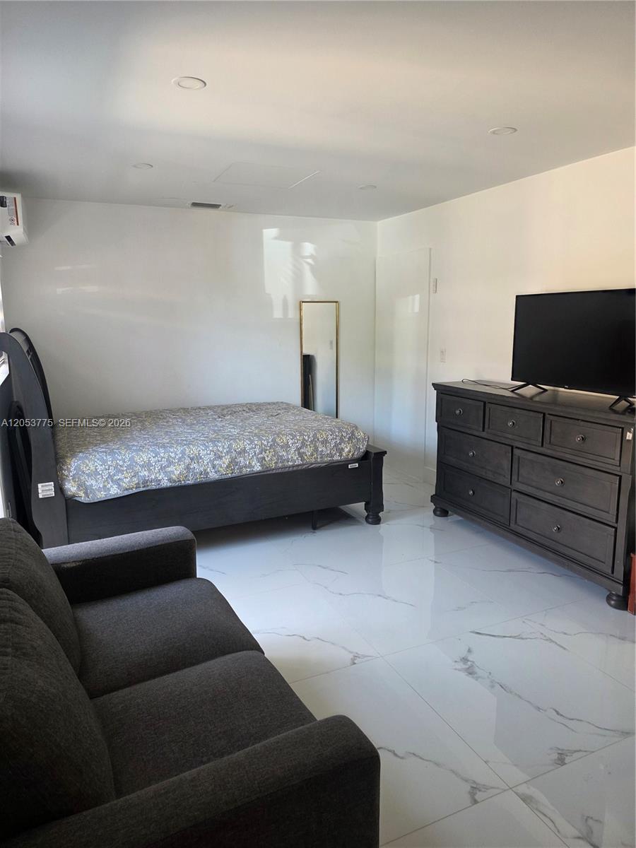 8830 NW 150th St, Miami Lakes FL 33018