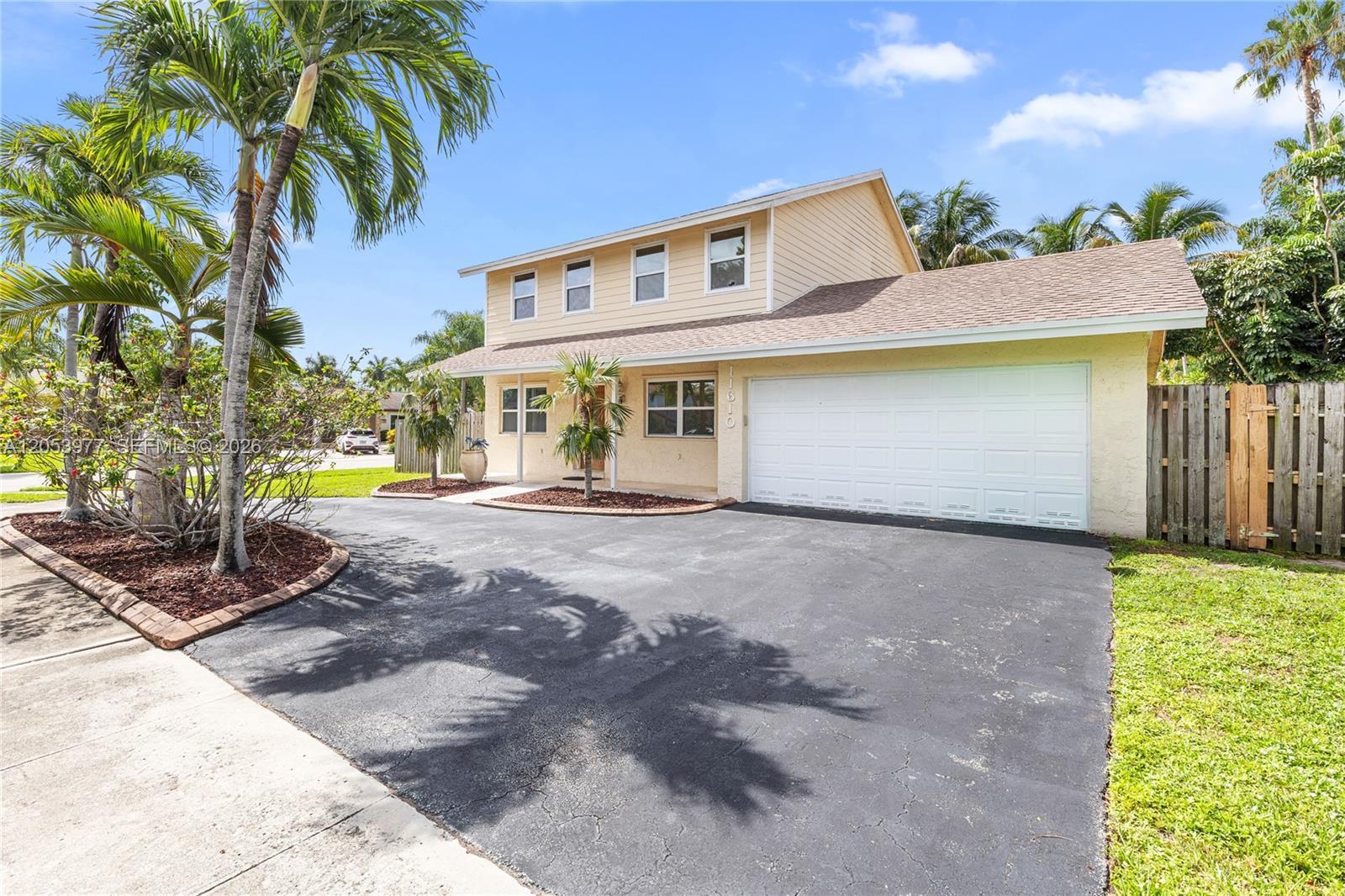 11610 NW 43rd St, Sunrise FL 33323