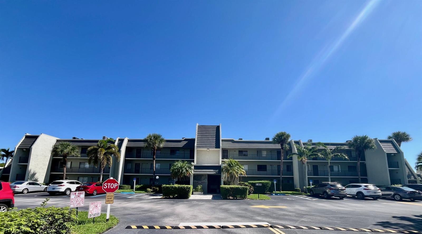 4090 Tivoli Court # 301, Lake Worth FL 33467