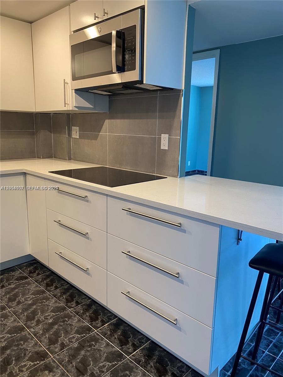 1913 S Ocean Dr # 208, Hallandale Beach FL 33009