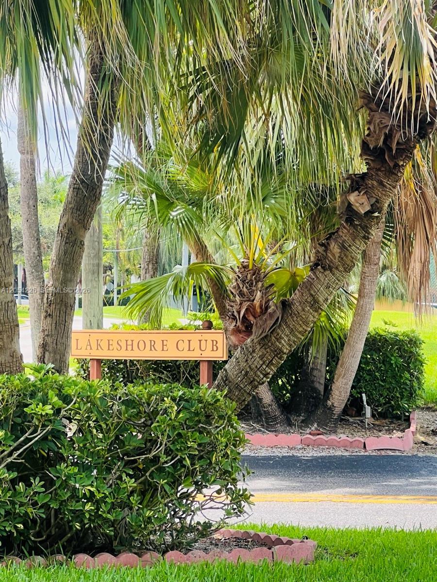 4613 NW 91st Ave, Sunrise FL 33351