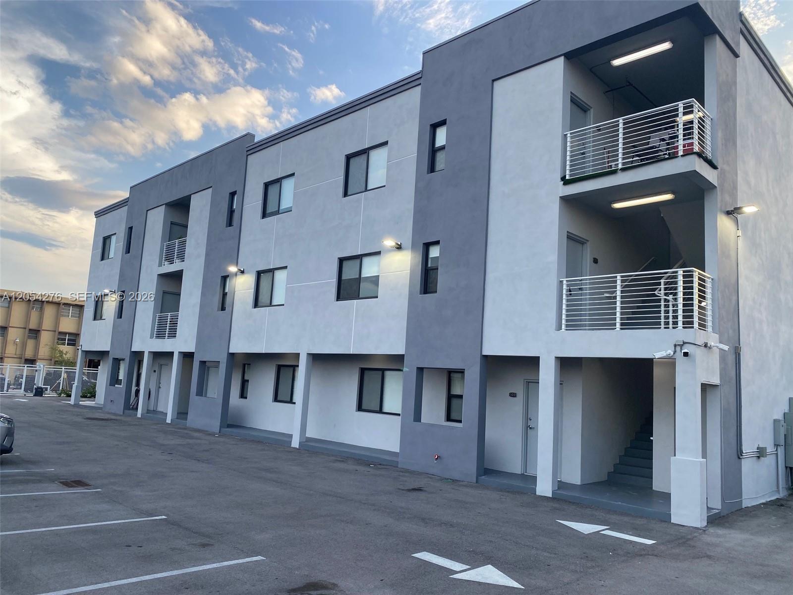 423 E 27th St # 201, Hialeah FL 33013