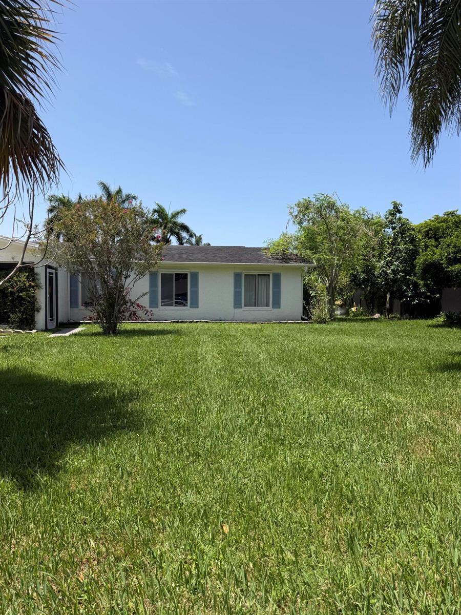 3079 Indian Trail, Lake Worth FL 33462