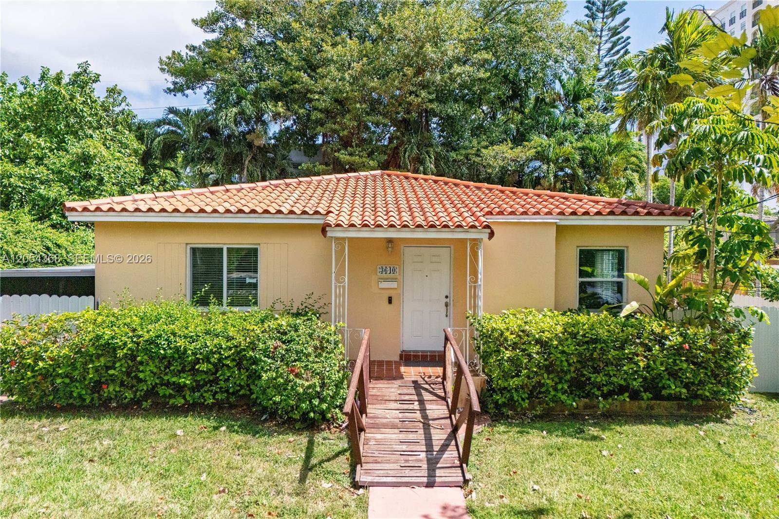 3640 SW 16th St, Miami FL 33145