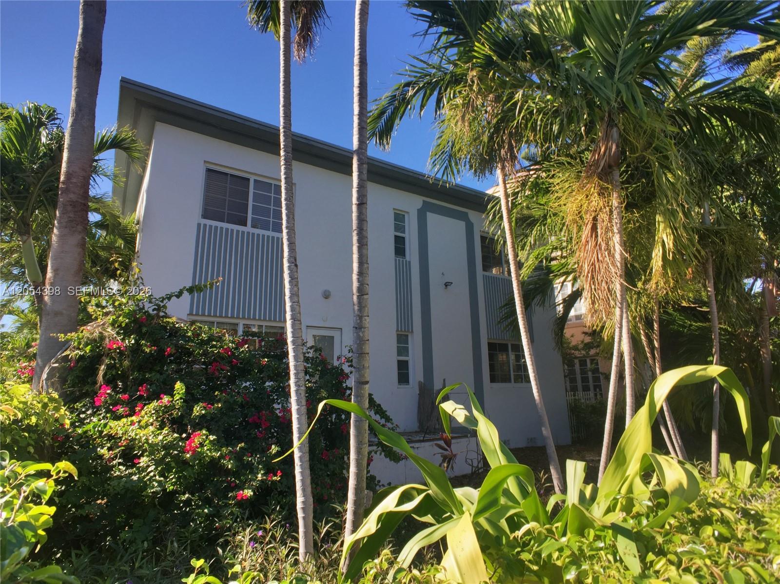 901 7th St # 1, Miami Beach FL 33139