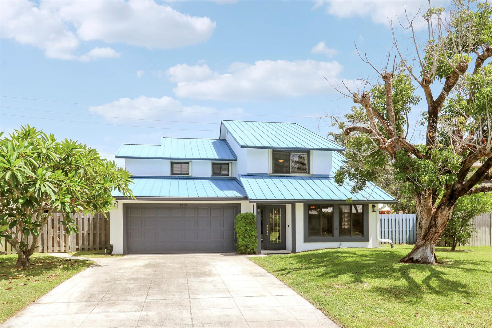 1119 RAINWOOD Circle W, Palm Beach Gardens FL 33410